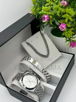 Silver Nixon Watch and Accessories