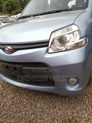 Toyota Sienta 2013 Blue