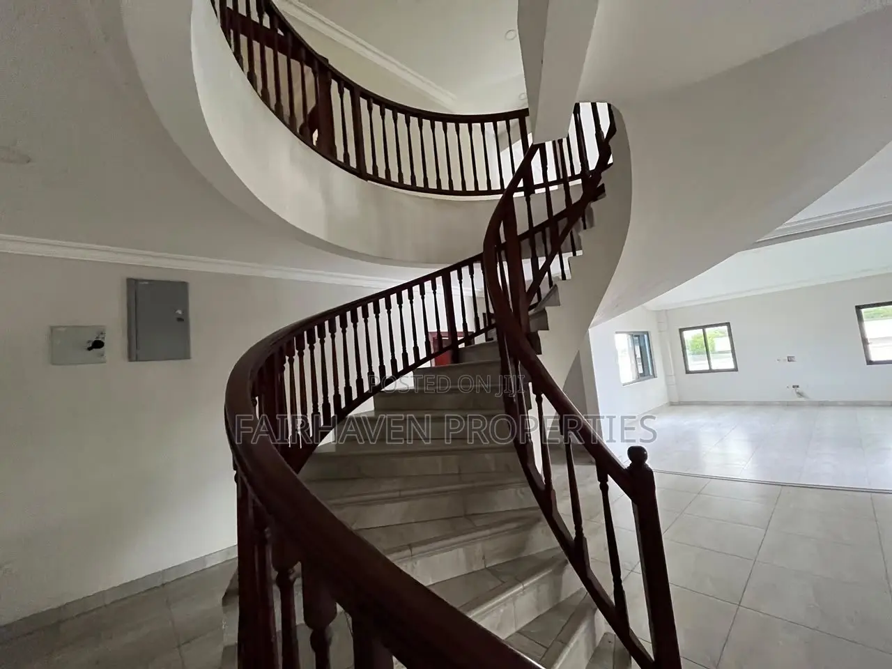 4bdrm Mansion in Airport Hills for rent
