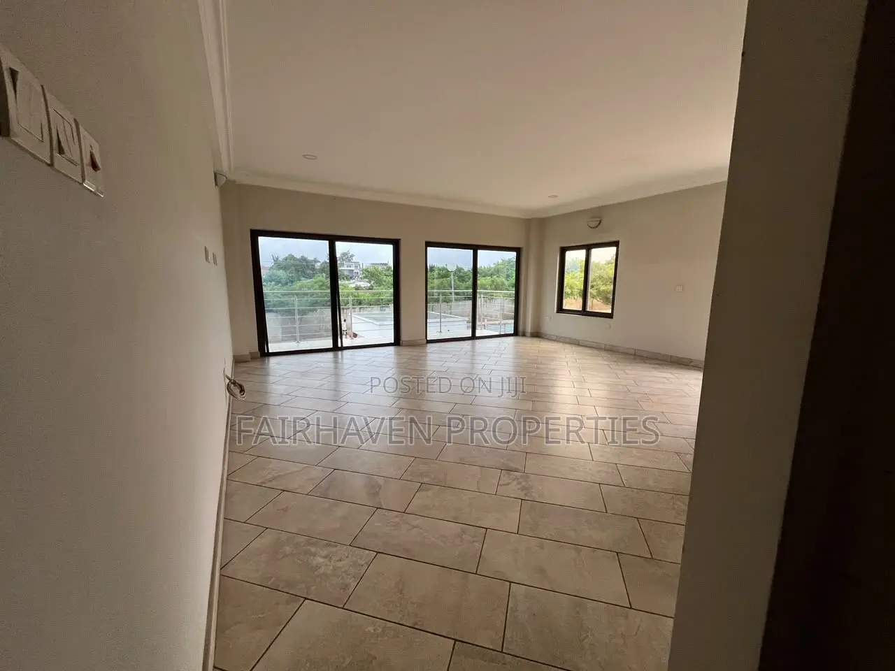 4bdrm Mansion in Airport Hills for rent