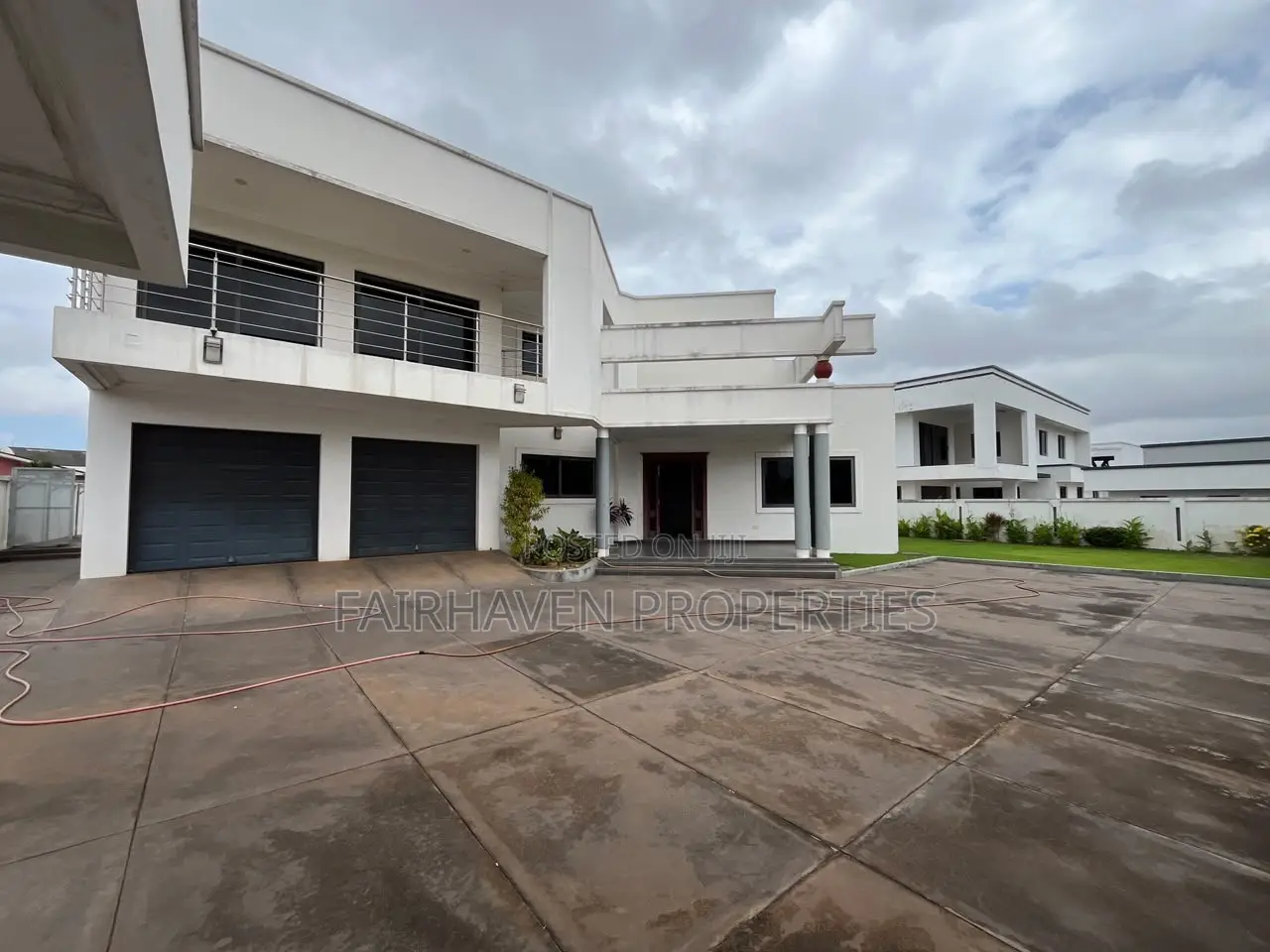 4bdrm Mansion in Airport Hills for rent