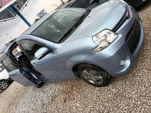 Toyota Sienta 2013 Blue