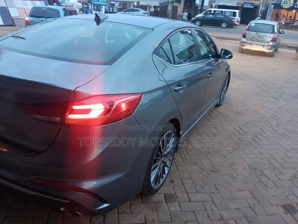 Hyundai Elantra Sport 2018 Gray