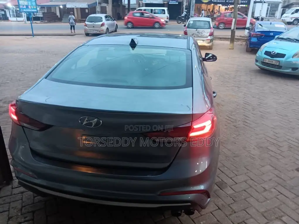 Hyundai Elantra Sport 2018 Gray