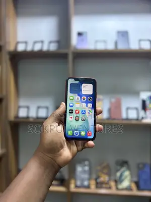 Apple iPhone 11 128 GB Red