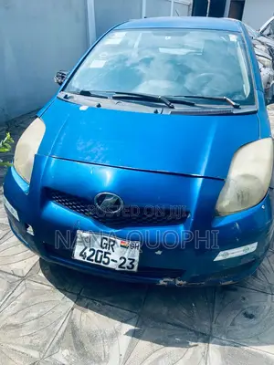 Toyota Vitz 2010 Blue