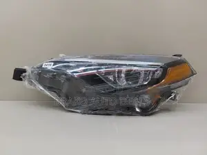 Toyota Corolla 2014,2015,2016 LE Headlight