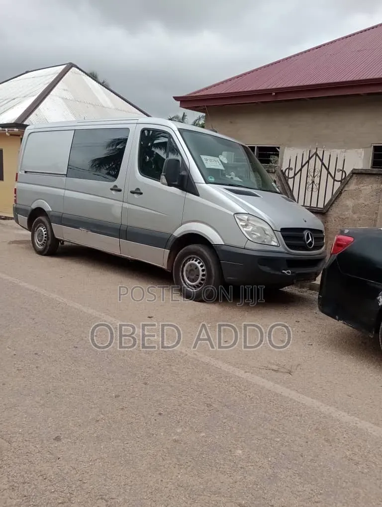 Mercedes-Benz Sprinter 2012 Grey