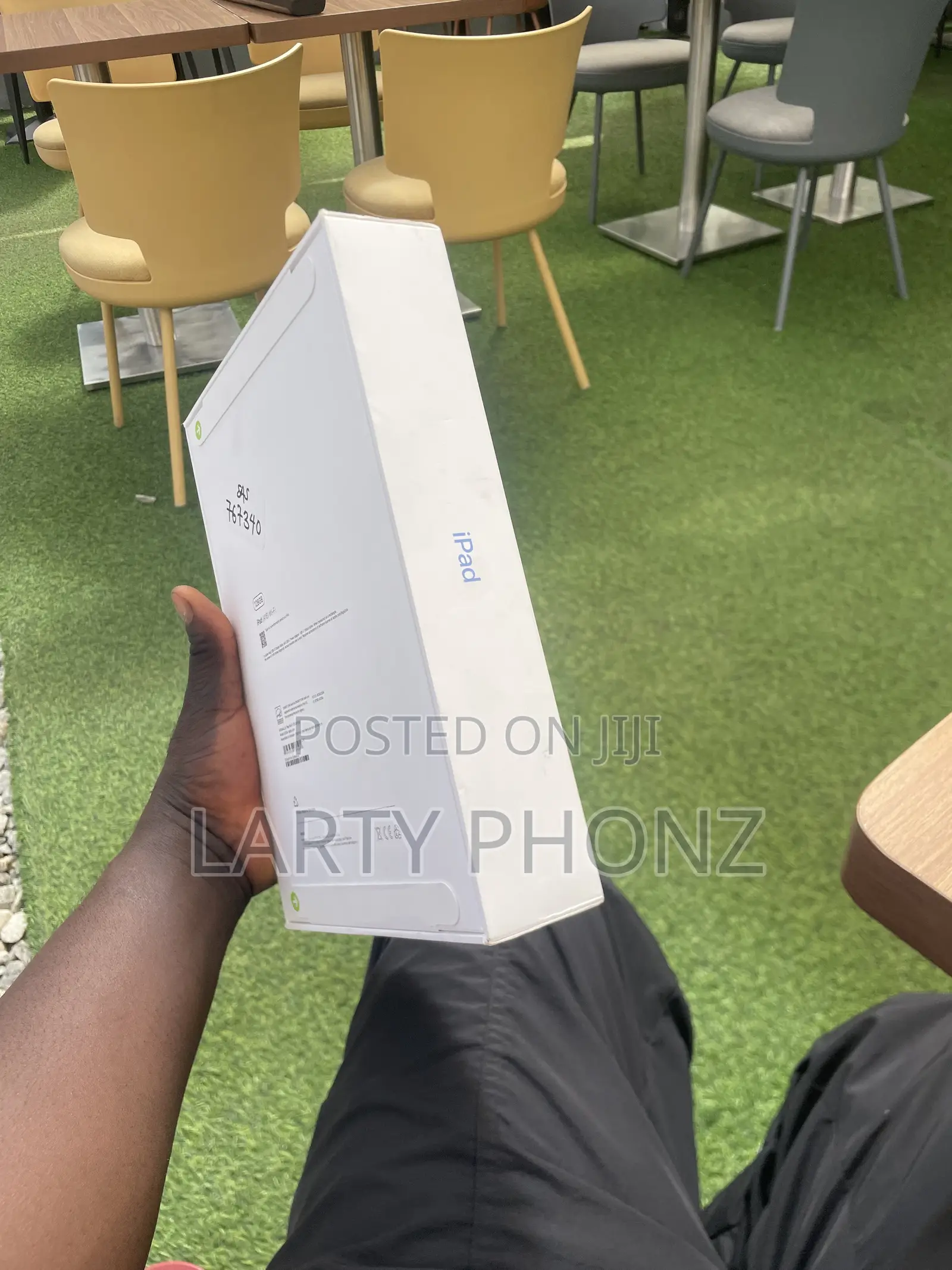 New Apple iPad Air 128 GB Blue