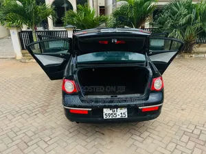 Volkswagen Passat 2011 Black