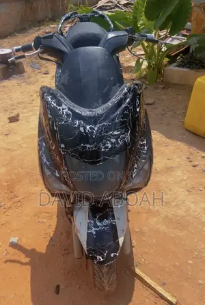 Yamaha Majesty 2020 Black