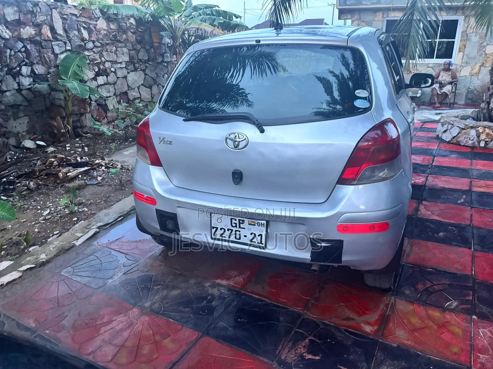 Toyota Vitz Three Plugs