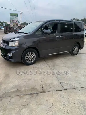 Toyota Voxy 2012 Black
