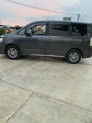 Toyota Voxy 2012 Black