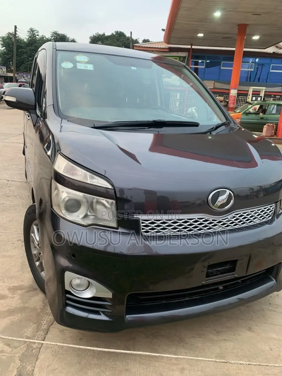 Toyota Voxy 2012 Black