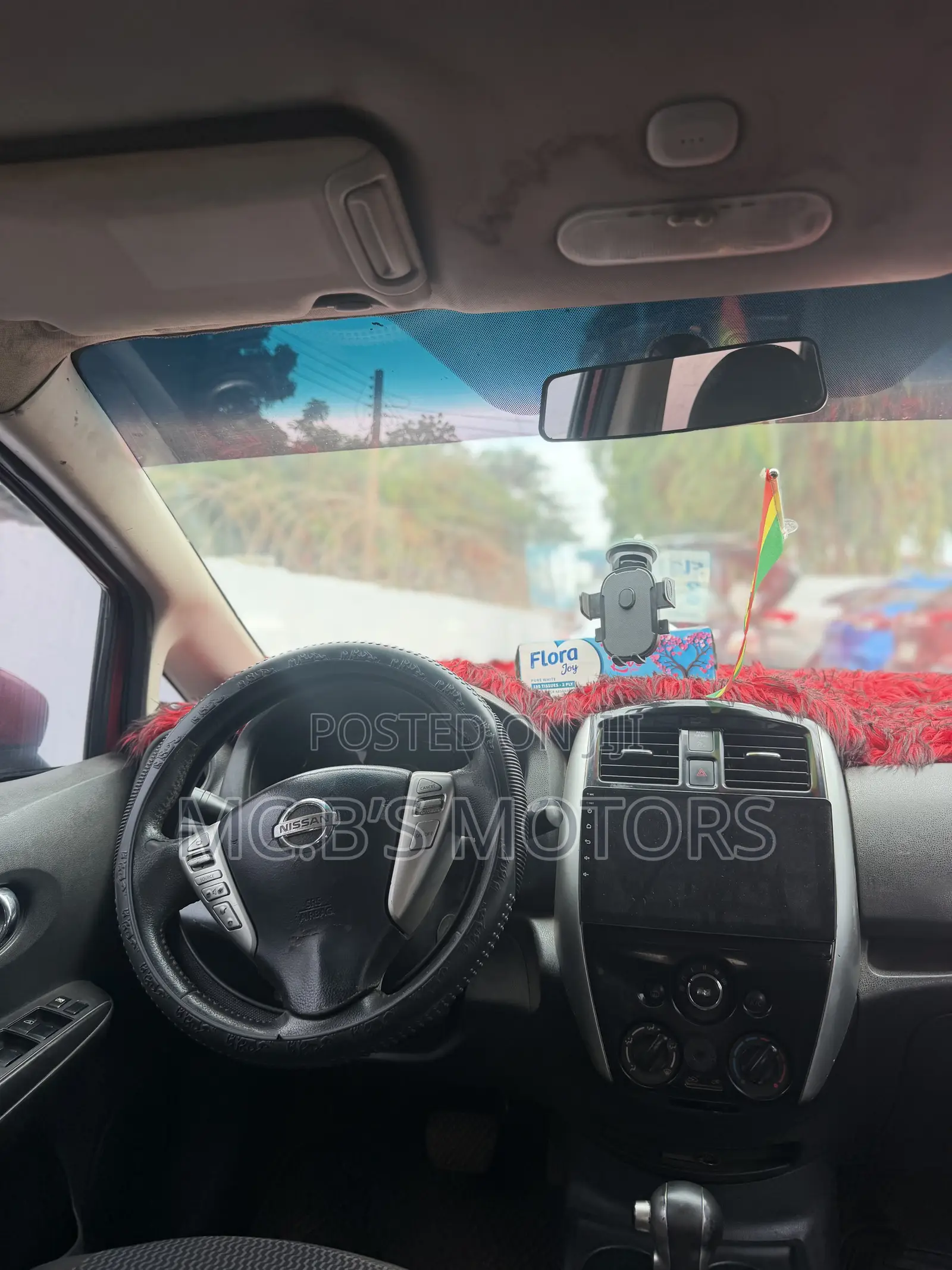 Nissan Versa 2015 Red