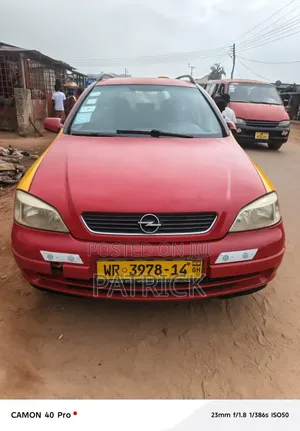 Opel Astra 2002 Red