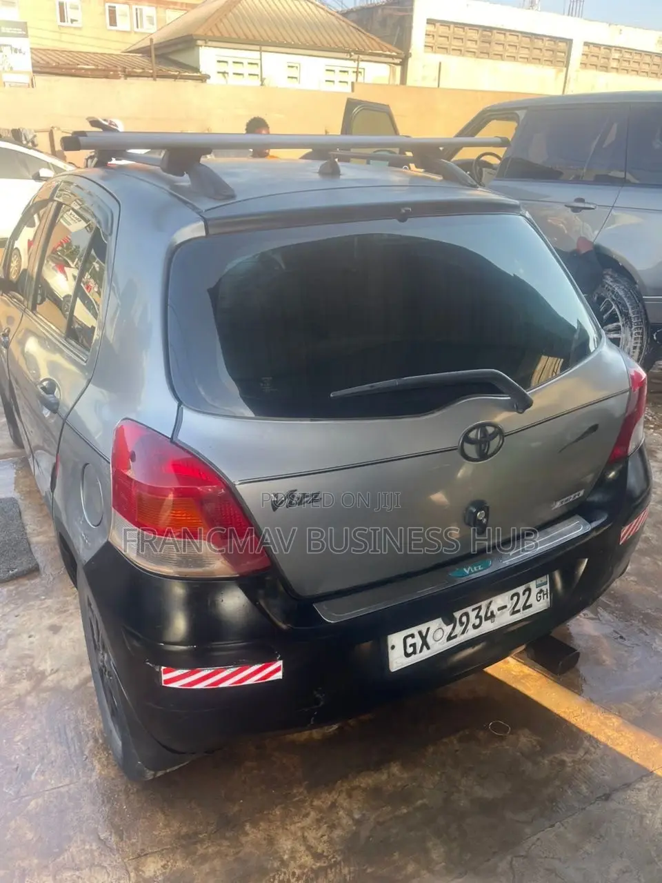 Toyota Vitz 1.3 FWD 5dr 2010 Gray