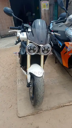 New Triumph Speed Triple 2018 White