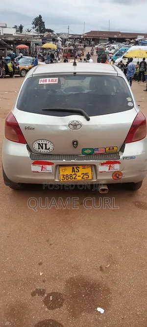 Toyota Vitz 1.3 AWD 3dr 2010 Off white