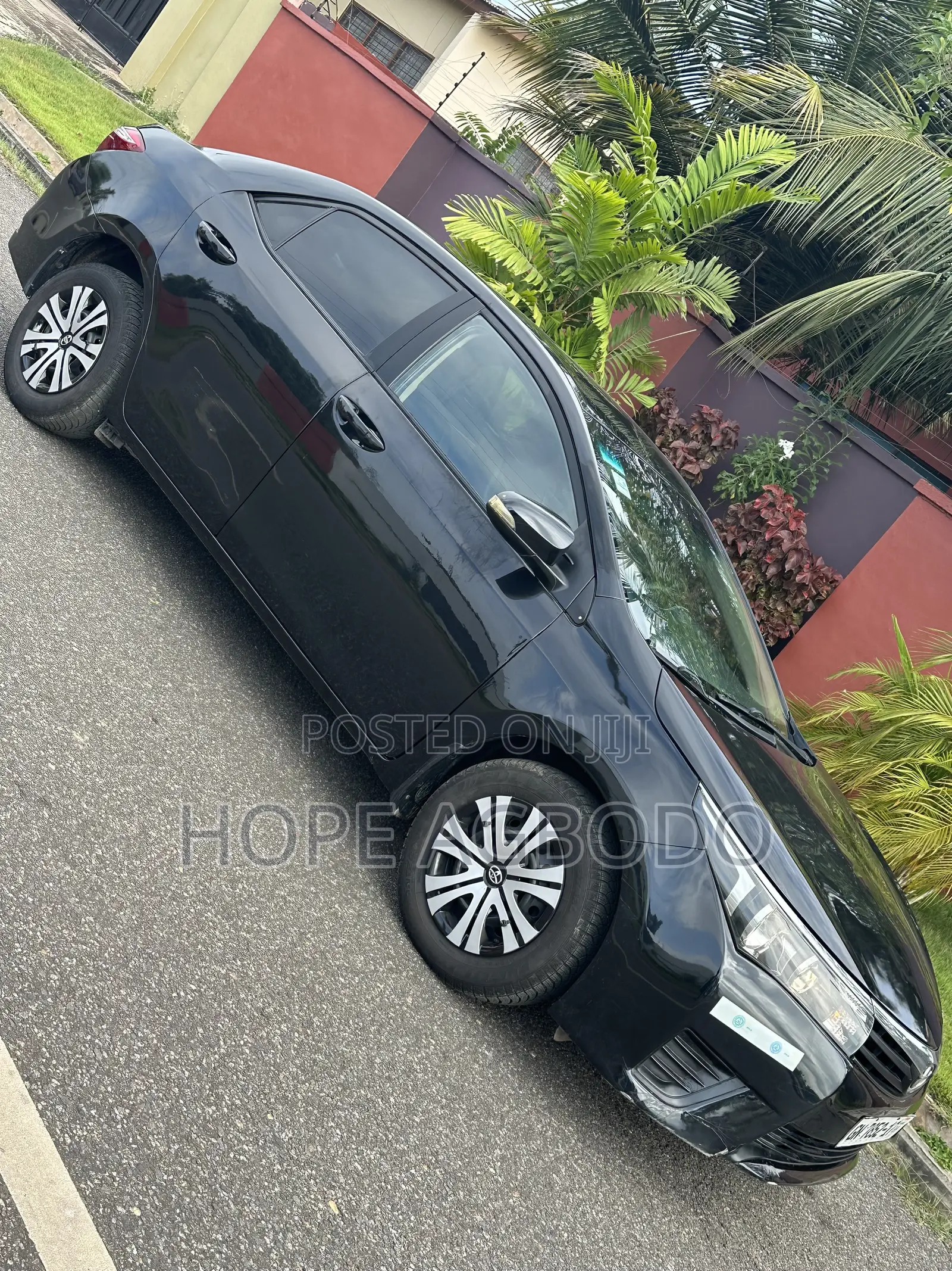 Toyota Corolla LE Eco Plus 4dr Sedan (1.8L 4cyl CVT) 2014 Black