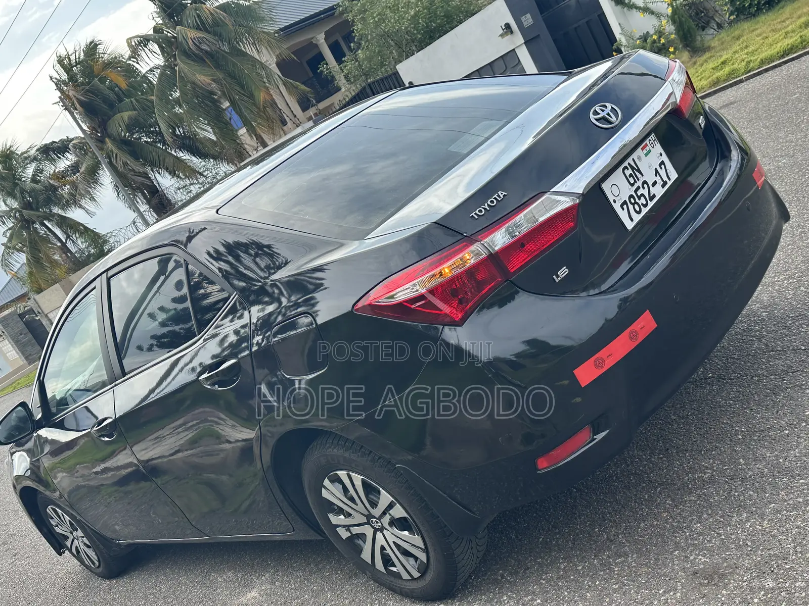 Toyota Corolla LE Eco Plus 4dr Sedan (1.8L 4cyl CVT) 2014 Black