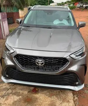 Toyota Highlander 2023 Gray