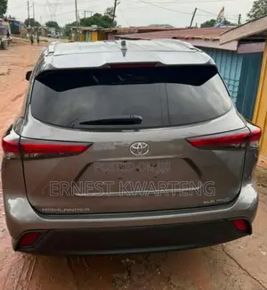 Toyota Highlander 2023 Gray