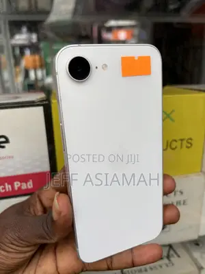 Apple iPhone 16e 128 GB White