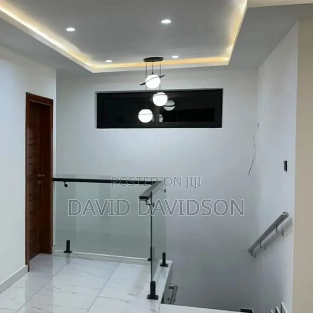 4bdrm Mansion in 4 Bedroom With, Tema Metropolitan for sale