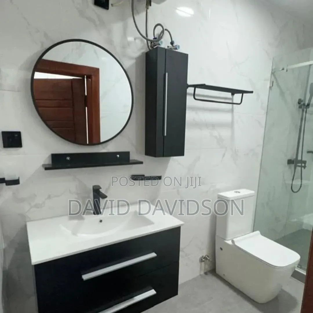 4bdrm Mansion in 4 Bedroom With, Tema Metropolitan for sale