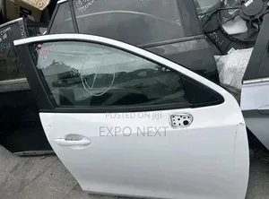 Toyota Yaris IA Right Side Door