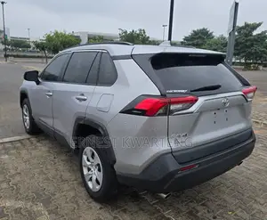 Toyota RAV4 2021 Gray