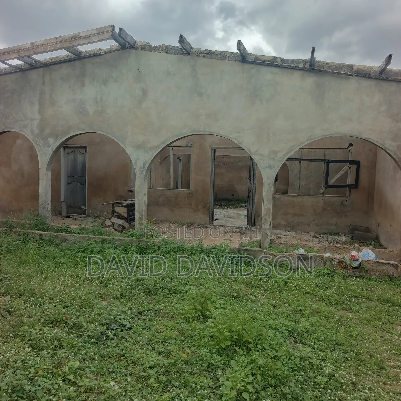 4bdrm Chalet in 4 Bedroom House , Tema Metropolitan for sale