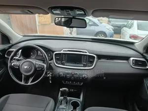 Kia Sorento 2018 Silver