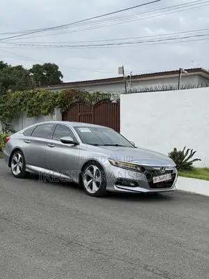 Honda Accord Touring 2.0T 2018 Silver