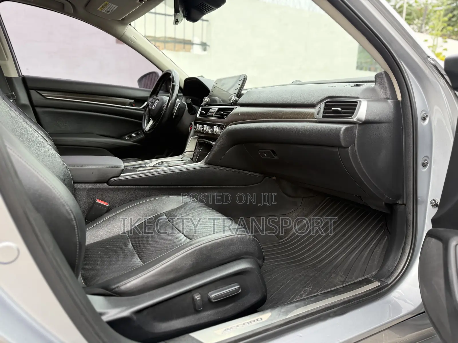 Honda Accord Touring 2.0T 2018 Silver