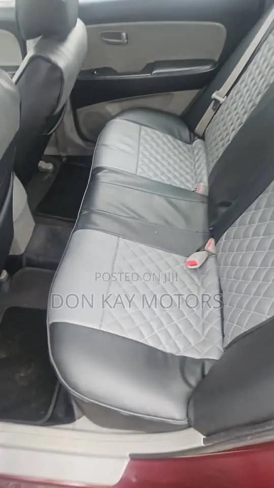Hyundai Elantra 2010 Off white