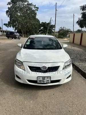 Toyota Corolla LE 4dr Sedan (1.8L 4cyl 4A) 2010 White