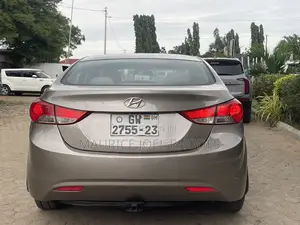 Hyundai Elantra 2010 Beige