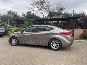 Hyundai Elantra 2010 Beige