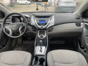 Hyundai Elantra 2010 Beige