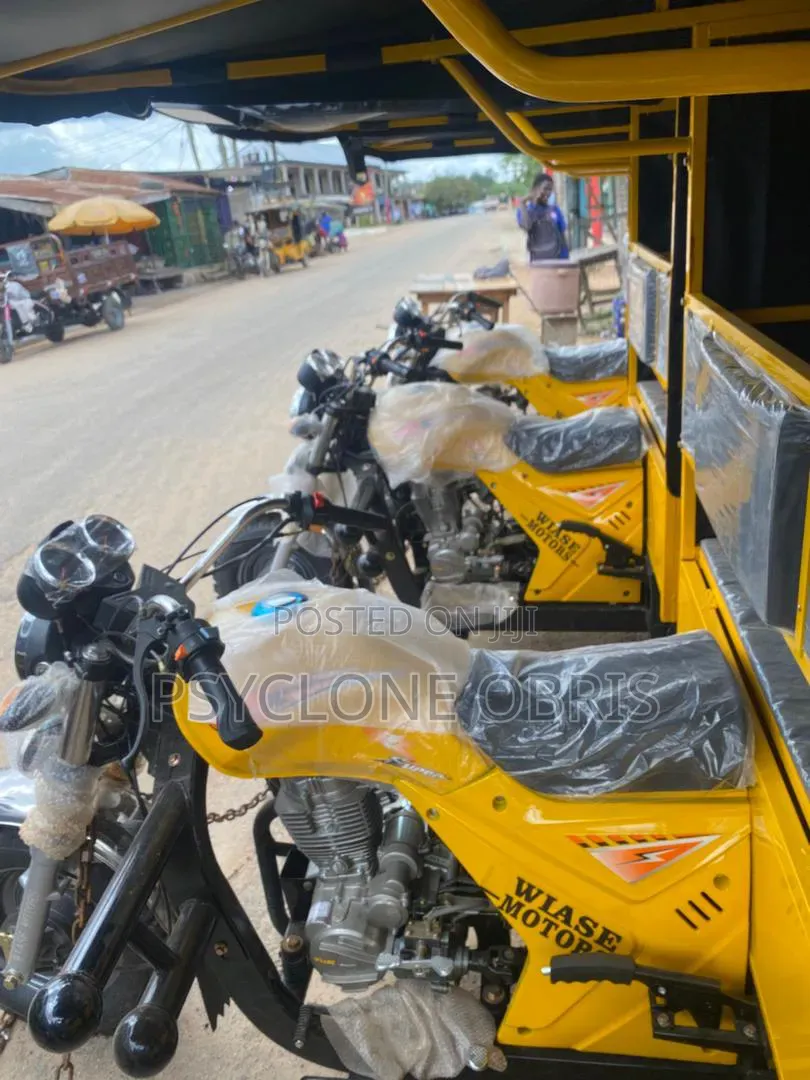 New Motorcycle 2025 Yellow
