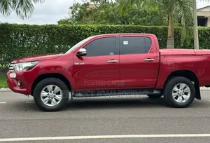 Toyota Hilux 2019 Red
