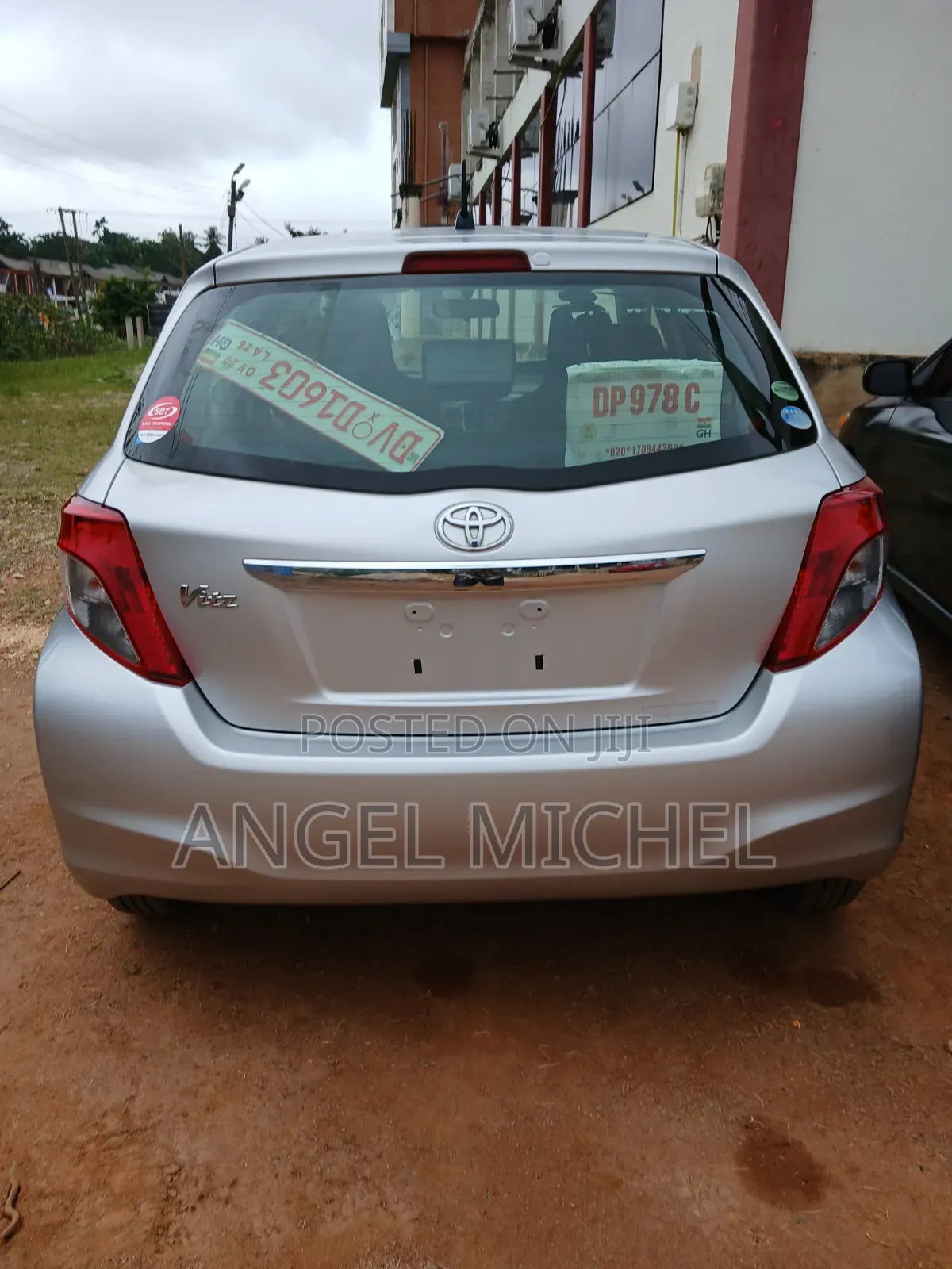 Toyota Vitz 2013 Beige