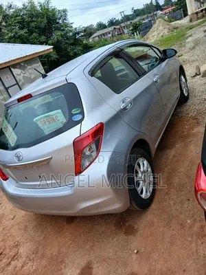 Toyota Vitz 2013 Beige