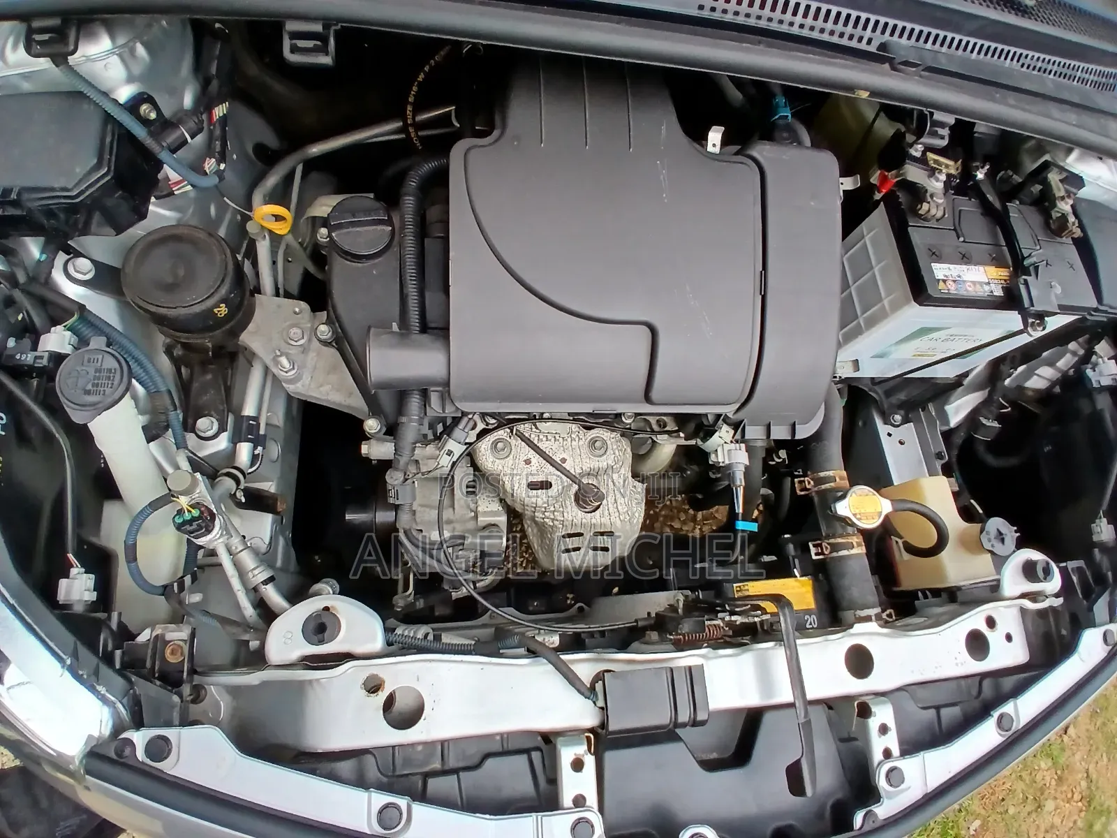 Toyota Vitz 2013 Beige