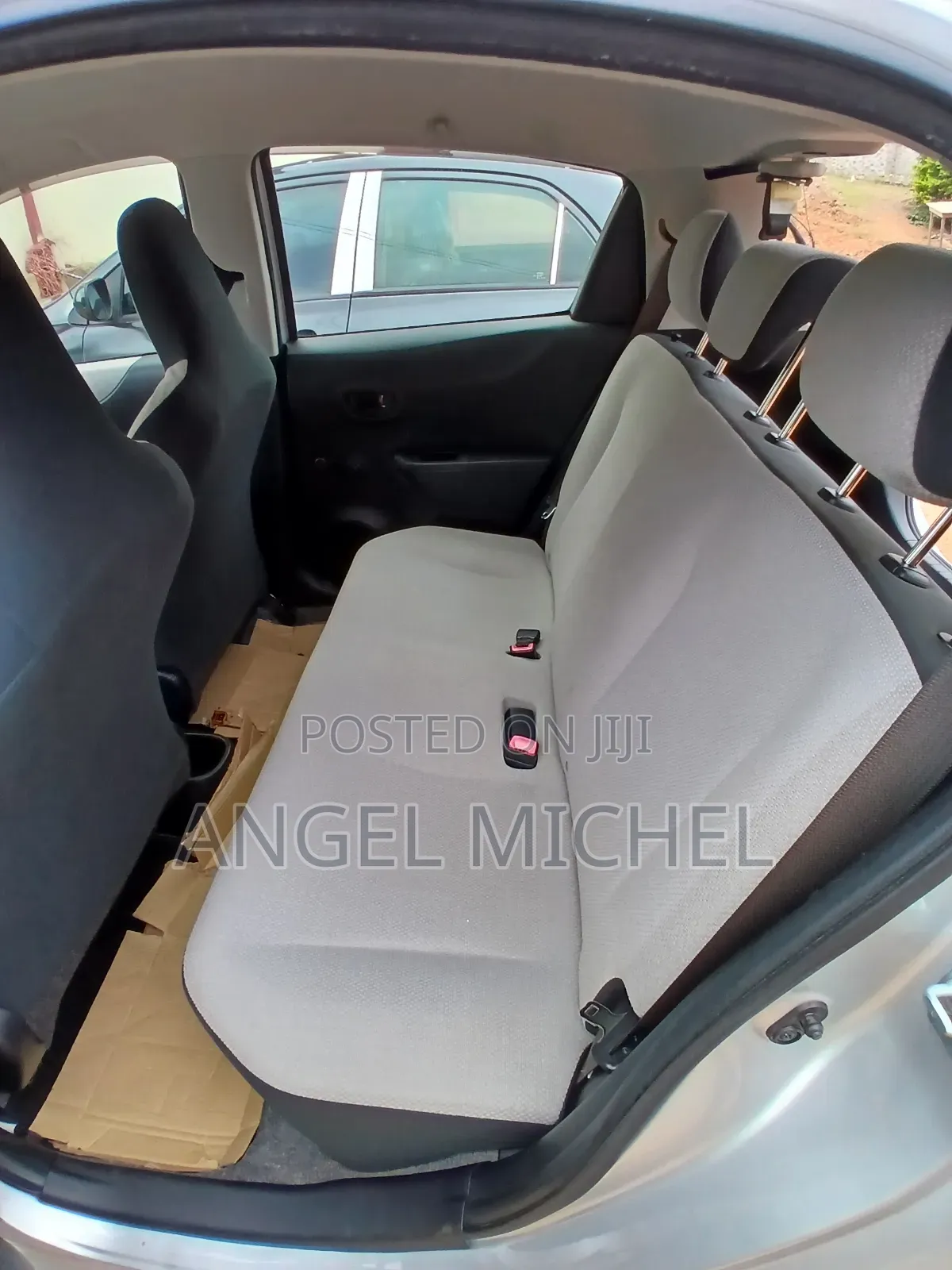 Toyota Vitz 2013 Beige