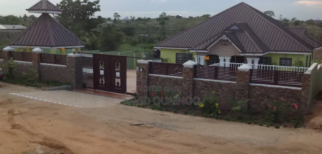 Furnished 3bdrm House in God Is One, Budumburam for sale