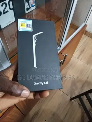 New Samsung Galaxy S25 128 GB Black